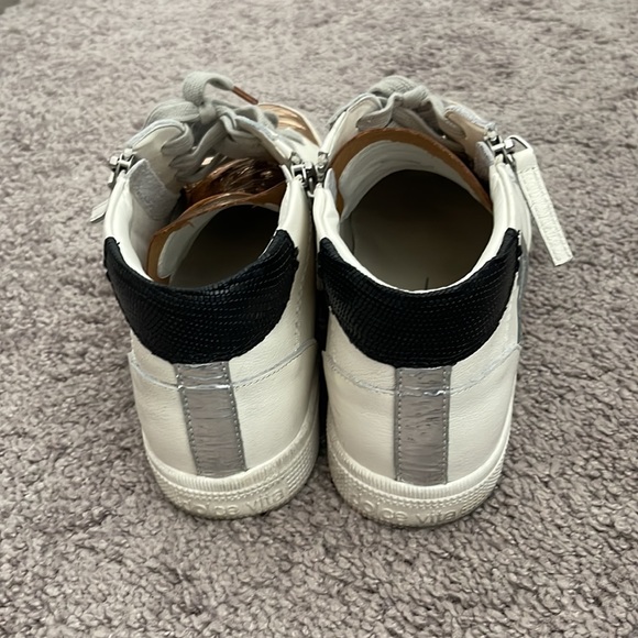 Dolce Vita Sneakers - Picture 4 of 5